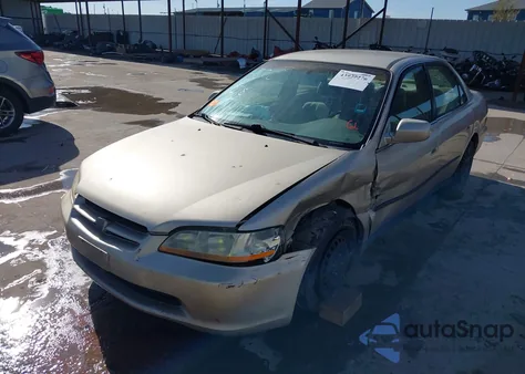2000 Honda Accord 2.3 Lx from USA, damaged, VIN 1HGCG564XYA005844